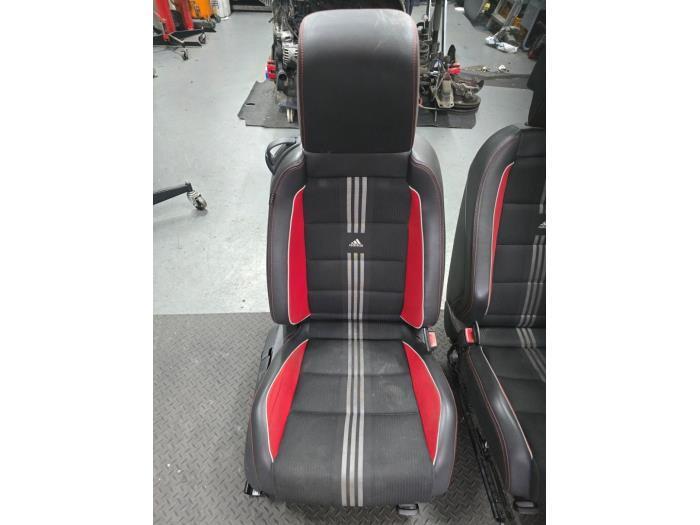 Stoelen + Bank (compleet) van een Volkswagen Golf, Auto-onderdelen, Interieur en Bekleding, Volkswagen, Gebruikt, 3 maanden garantie