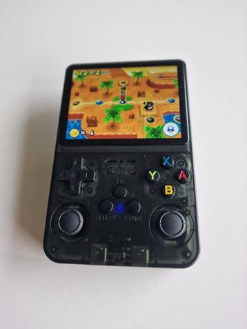 Gameboy portable R36S rétro avec 10 000 jeux