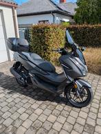 Honda Forza 125cc, met maar 1.402km, Fietsen en Brommers, Ophalen, Honda, 125 cc, Zo goed als nieuw