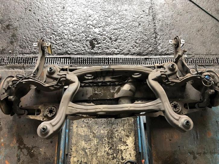 SUBFRAME Mercedes-Benz A (W176) (2463505600), Auto-onderdelen, Ophanging en Onderstel, Mercedes-Benz, Gebruikt