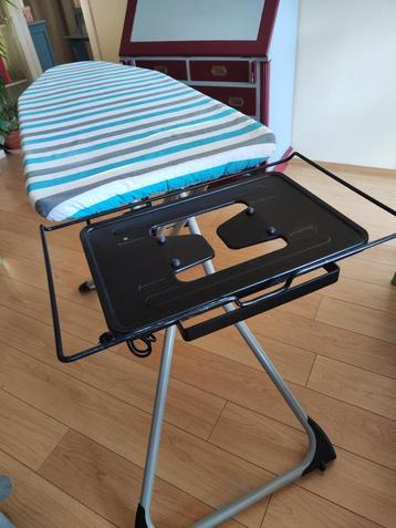 Planche à repasser avec soufflerie électrique  beschikbaar voor biedingen