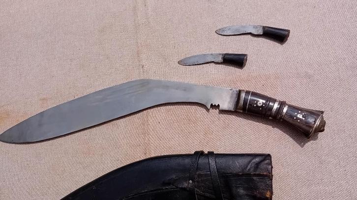 Dague Kukri complète, Collections, Objets militaires | Général, Armée de terre, Enlèvement ou Envoi