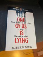 One of us is lying, Boeken, Overige Boeken, Ophalen of Verzenden, Zo goed als nieuw