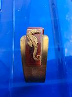 Een Art Deco Hippocampe-armband uit de jaren 30, verkocht do, Ophalen of Verzenden