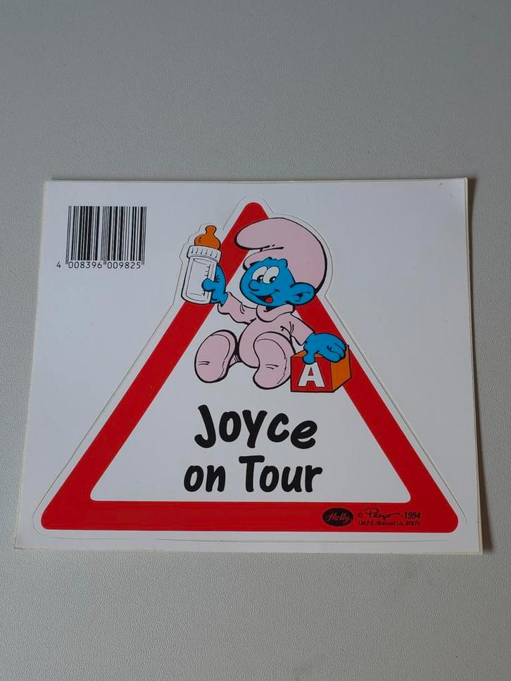 Autocollant Bébé Schtroumpf en voiture Joyce, Collections, Schtroumpfs, Comme neuf, Autres types, Bébé Schtroumpf, Envoi