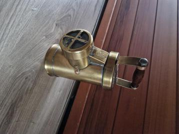 Controle lamp in koper  beschikbaar voor biedingen