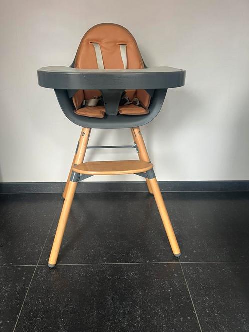 Childhome eetstoel + newbornset., Kinderen en Baby's, Kinderstoelen, Gebruikt, Meegroeistoel, Afneembaar eetblad, Gordel(s), Stoelverkleiner