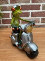 Beeldje kikker - MAN OP SCOOTER, Verzamelen, Ophalen of Verzenden, Zo goed als nieuw, Dier