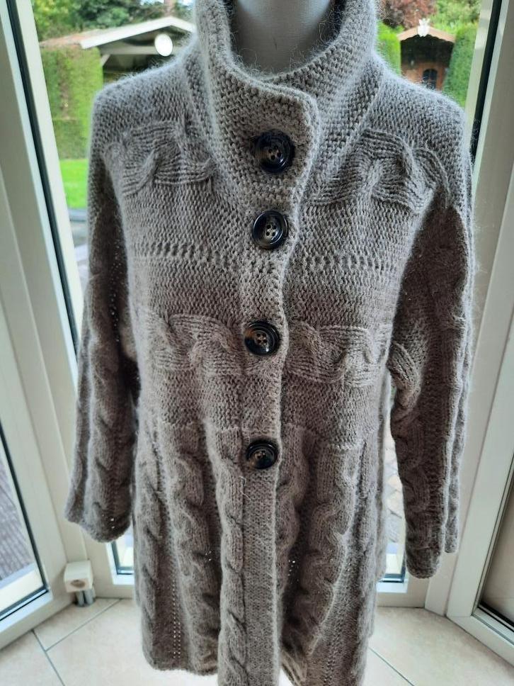 Stijlvol vest MADELEINE - 44, Kleding | Dames, Truien en Vesten, Zo goed als nieuw, Maat 42/44 (L), Beige, Ophalen of Verzenden