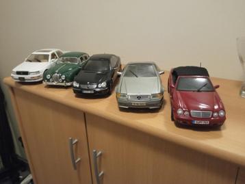 Mercedes , Jaguar , Lexus , 1:18 modellen  beschikbaar voor biedingen