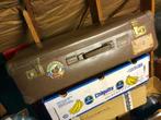 Echt Vulcanfiber reiskoffer met fraaie vintage stickers, Ophalen