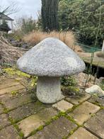 Paddestoel in natuursteen, Tuin en Terras, Ophalen, Zo goed als nieuw