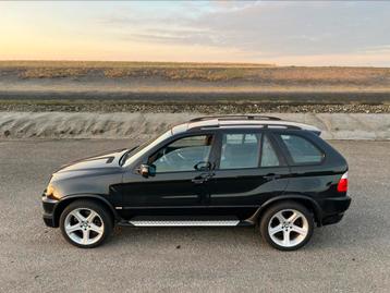 Bmw E53 4.6is volledig in onderdelen tekoop. black sapphire  beschikbaar voor biedingen