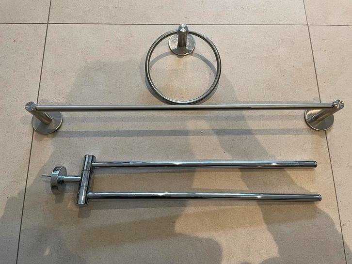 Badkameraccessoires, Huis en Inrichting, Badkamer | Badtextiel en Accessoires, Gebruikt, Handdoekenrek, Grijs, Ophalen
