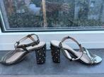 Elegante zomersandaaltjes met studs op hak Lola Cruz, Kleding | Dames, ANDERE, Ophalen of Verzenden, Zo goed als nieuw, Schoenen met hoge hakken