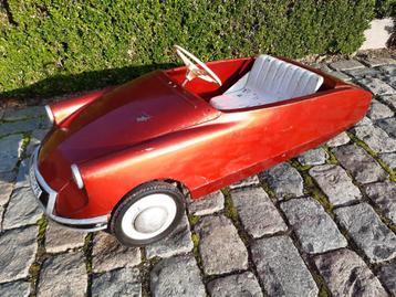 Trapauto Citroën DS 21  beschikbaar voor biedingen