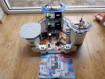 Playmobil 6872 groot politiekantoor - als nieuw beschikbaar voor biedingen