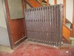AV-gietijzeren radiator, Doe-het-zelf en Bouw, Verwarming en Radiatoren, Ophalen, Radiator