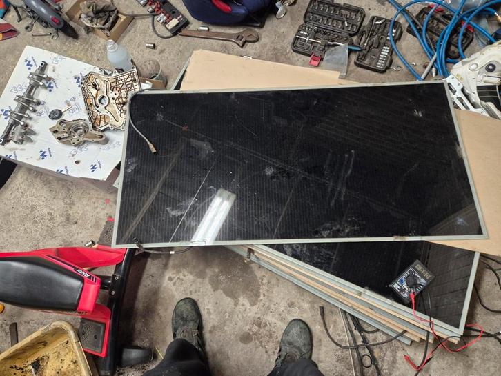 Te koop zwart glazen 14x zonnepanelen 72.5watt per stuk, Doe-het-zelf en Bouw, Zonnepanelen en Toebehoren, Zo goed als nieuw, Ophalen