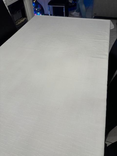 Verschillende witte tafellinnen, Zakelijke goederen, Horeca | Meubilair en Inrichting, Tafelaankleding, Gebruikt, Ophalen