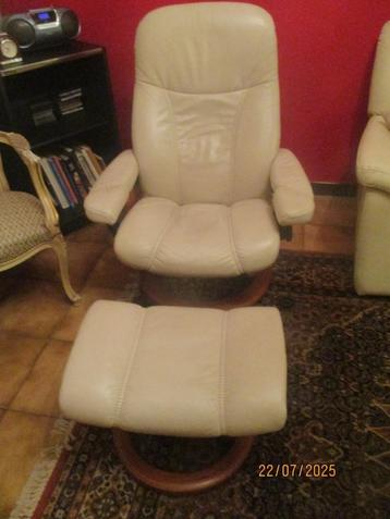 fauteuils stressless met bankjes (2) beschikbaar voor biedingen