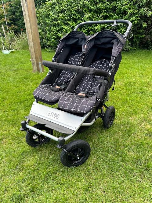 Mountain Buggy Duet V3 Grid (tweeling), Kinderen en Baby's, Buggy's, Zo goed als nieuw, Overige merken, Duomodel, Regenhoes, Verstelbare rugleuning