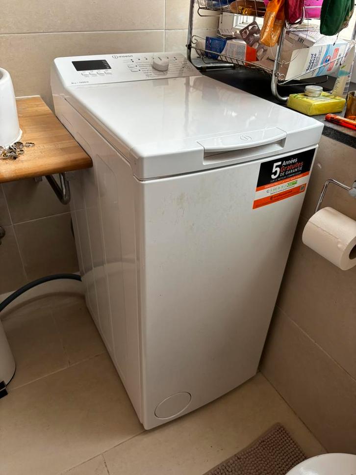 Lave-linge Indesit très bon état, Elektronische apparatuur, Wasmachines, Zo goed als nieuw, 4 tot 6 kg, 85 tot 90 cm, 1200 tot 1600 toeren