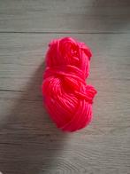 1 bol flashy roze acryl, Hobby en Vrije tijd, Breien en Haken, Ophalen
