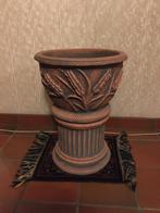 Stenen bloempot met voet, Ophalen, Zo goed als nieuw, Beton, Balkon