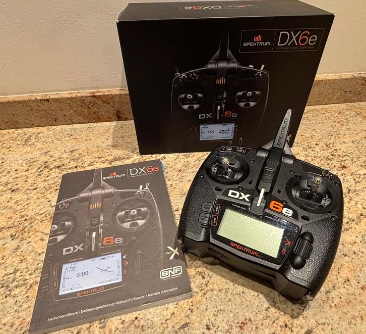 Radio commande Spektrum DX6e, Hobby & Loisirs créatifs, Modélisme | Radiocommandé & Téléguidé | Avions, Comme neuf, Enlèvement ou Envoi