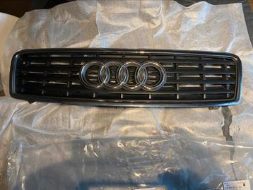 Audi A4 Cabrio Grille (B6/B7) - OEM 8H0 853 651 D 3SR beschikbaar voor biedingen