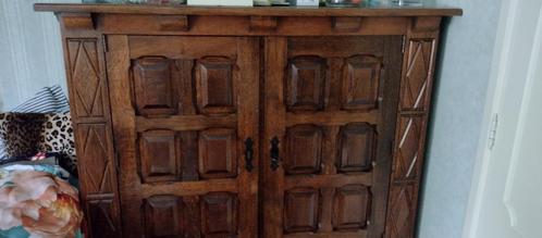 2 mooie meubeltjes te koop, Huis en Inrichting, Kasten | Buffetkasten, Zo goed als nieuw, Eikenhout, Ophalen