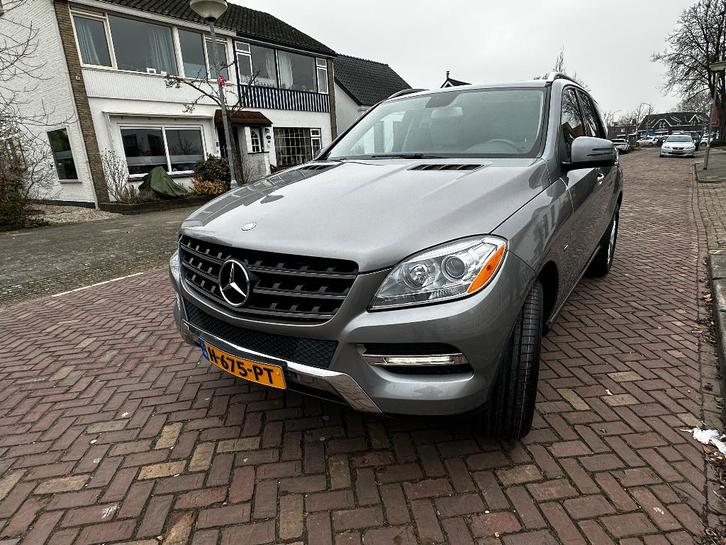 Mercedes-Benz M-klasse 350 ML 4 Matic, Auto's, Mercedes-Benz, Bedrijf, Te koop, M-Klasse, ABS, Achteruitrijcamera, Airbags, Bluetooth