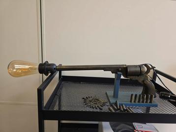 Supernatural colt lamp beschikbaar voor biedingen