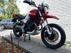 Moto Guzzi V85 TT Rosso 2021 in UITSTEKENDE staat, Motoren, Motoren | Moto Guzzi, 853 cc, 2 cilinders, Particulier, Meer dan 35 kW