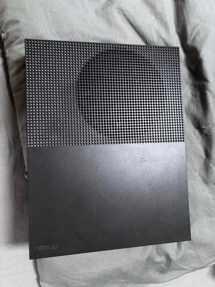 Xbox one s + accessoires, Games en Spelcomputers, Spelcomputers | Xbox One, Zo goed als nieuw, Xbox One, 1 TB, Met 1 controller