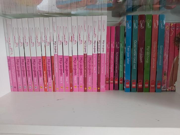 Lot - Telenovelle Sara - Volledige reeks boeken, Boeken, Romans, Zo goed als nieuw, Ophalen of Verzenden