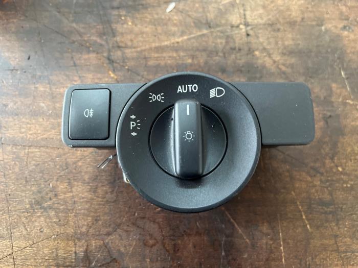 Licht Schakelaar van een Mercedes Vito, Auto-onderdelen, Dashboard en Schakelaars, Mercedes-Benz, Gebruikt, 3 maanden garantie