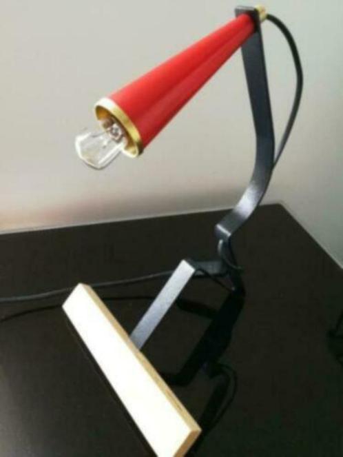 Lampe de table rouge, Huis en Inrichting, Lampen | Tafellampen, Gebruikt, Minder dan 50 cm, Hout, Metaal, Ophalen