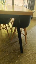 Handgemaakte stevige tafel met 4 stoelen, Ophalen