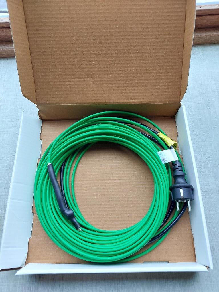 CÂBLE CHAUFFANT POUR ARBRES ET TUYAUX, Bricolage & Construction, Électricité & Câbles, Neuf, Câble ou Fil électrique, Enlèvement ou Envoi