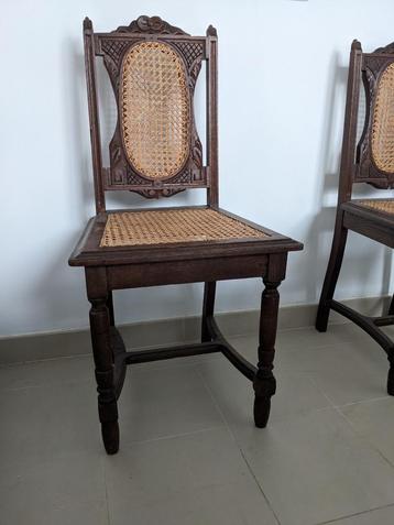 2 vintage eiken stoelen beschikbaar voor biedingen