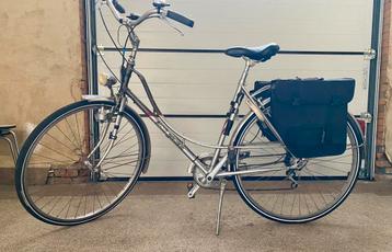 Perfect onderhouden damesfiets met Shimano versnellingen beschikbaar voor biedingen