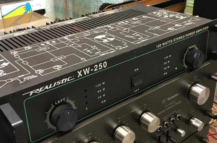 Power Ampli Realistic XW-250, Audio, Tv en Foto, Versterkers en Ontvangers, Refurbished, Stereo, 120 watt of meer, Overige merken