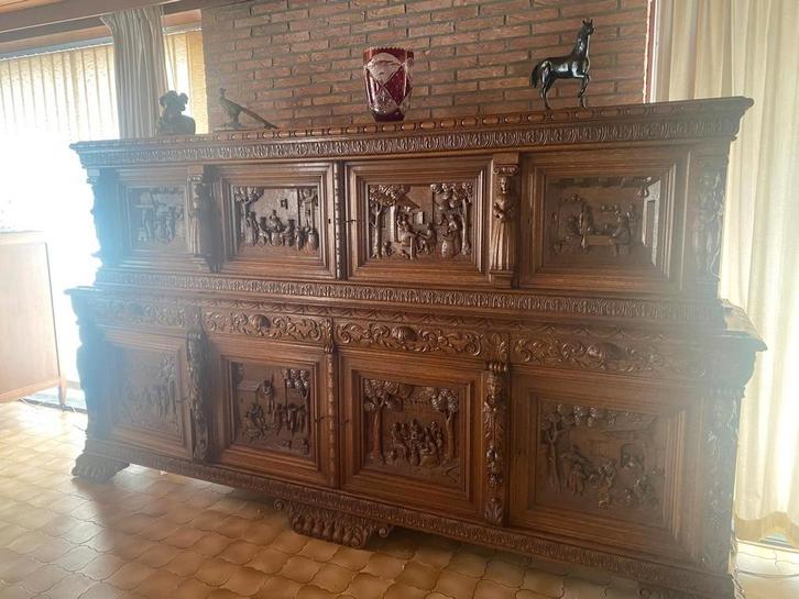 Massief eiken renaissance-revival eetkamerset, Antiek en Kunst, Antiek | Meubels | Kasten, Ophalen