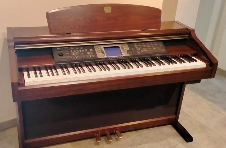 Grand Piano Numérique Yamaha Clavinova CVP206 état exception, Muziek en Instrumenten, Piano's, Zo goed als nieuw, Piano, Bruin