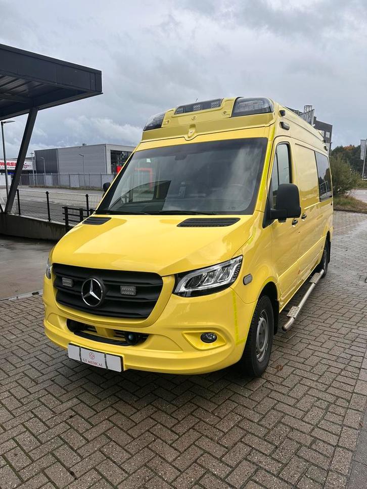 Mercedes Sprinter / ambulance, Auto's, Bestelwagens en Lichte vracht, Particulier, Mercedes-Benz, Diesel, Euro 6, Automaat, Overige kleuren