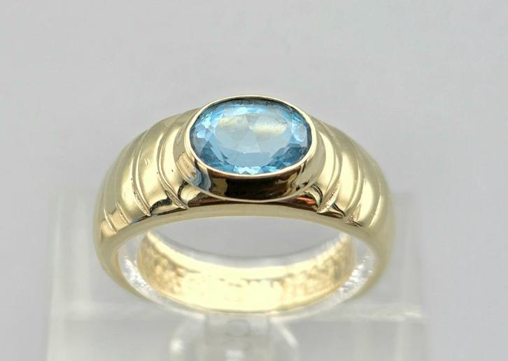 Gouden Vintage ring met edelsteen topaas. 2025/541., Handtassen en Accessoires, Ringen, Zo goed als nieuw, Dame, 17 tot 18, Blauw