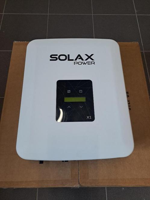 Solax omvormer 2,5kW voor zonnepanelen, Doe-het-zelf en Bouw, Zonnepanelen en Toebehoren, Zo goed als nieuw, Ophalen