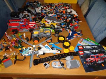 Lego technics, uitgebreid lot  beschikbaar voor biedingen